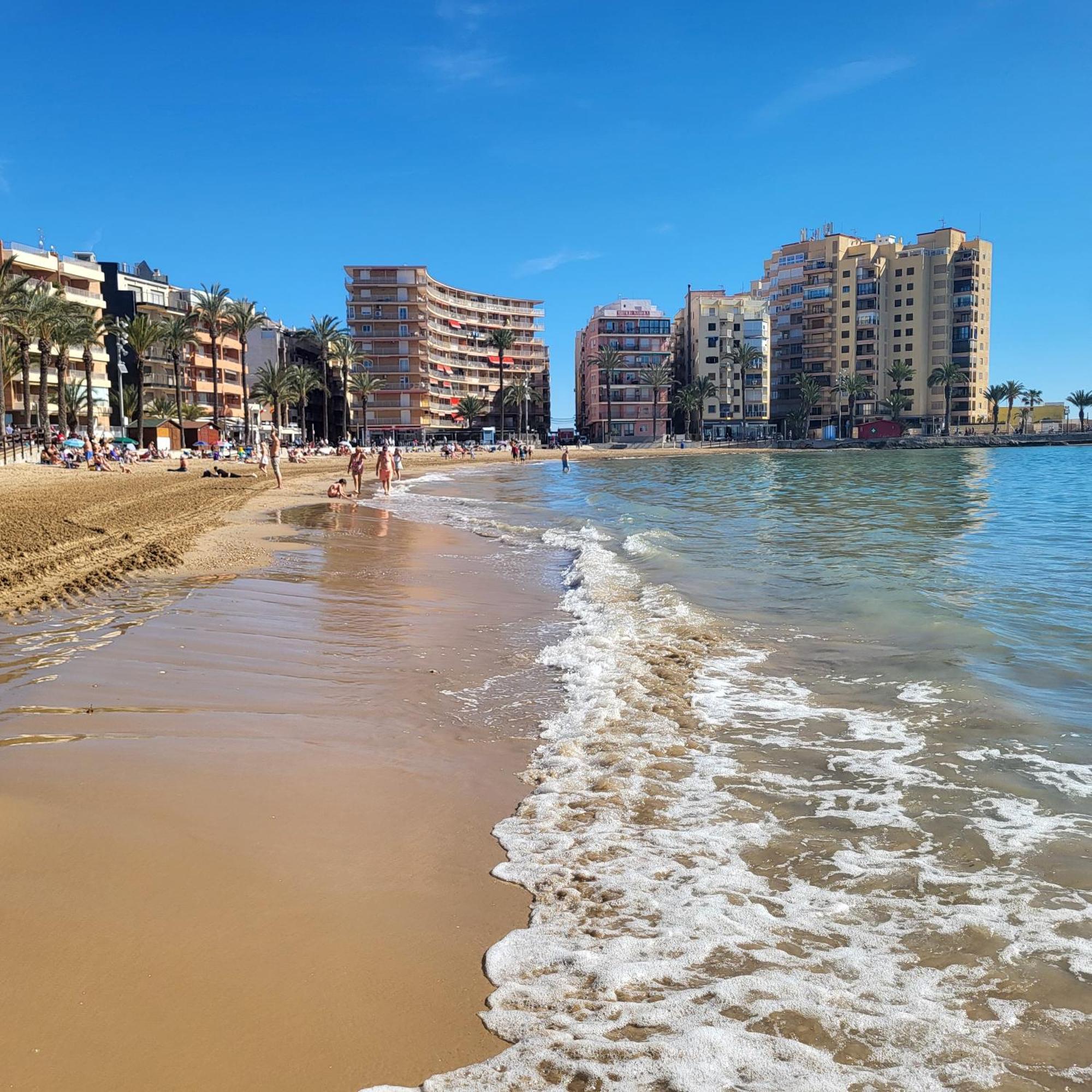 Cozy Apartment Near Playa Del Cura In Torrevieja Eksteriør billede